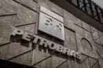 Petrobras enfrenta dilema em ano eleitoral: endividamento ou cortes nos investimentos