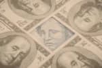 Trump critica China e dólar sobe 2% com ameaça de tarifas