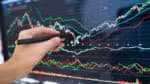 Ibovespa sobe com alívio de EUA e China; dólar recua e crédito imobiliário impulsiona