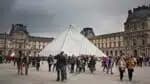 Louvre reabre após roubo de R$ 500 milhões; Galeria de Apolo permanece fechada
